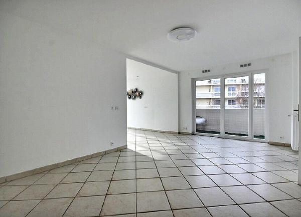 Appartement à vendre    5 pièces • 99,71 m2 Élancourt