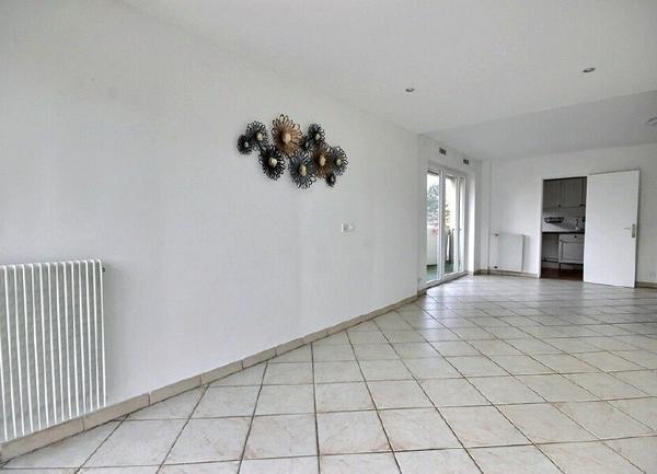 Appartement à vendre    5 pièces • 99,71 m2 Élancourt