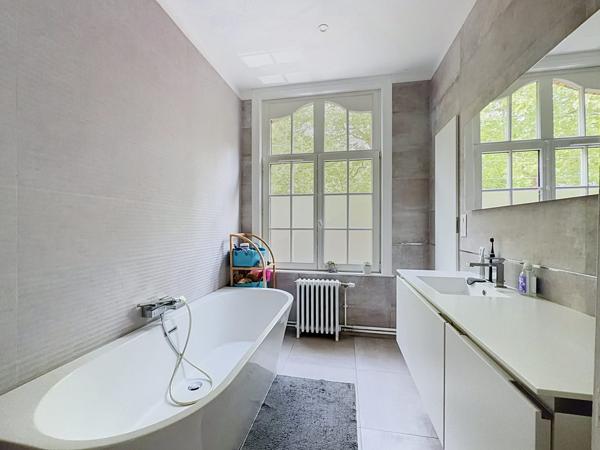 Maison Bourgeoise 286 m² hab proximité Tramway Le sart