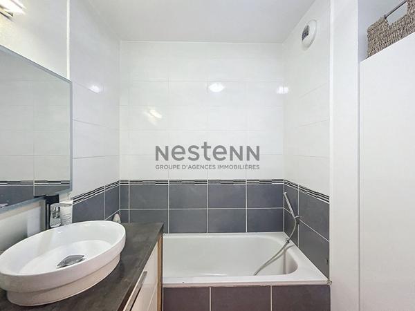 Appartement T3 de 60.8m2 avec DOUBLE BOX fermé, grande terrasse proche de la Valentine