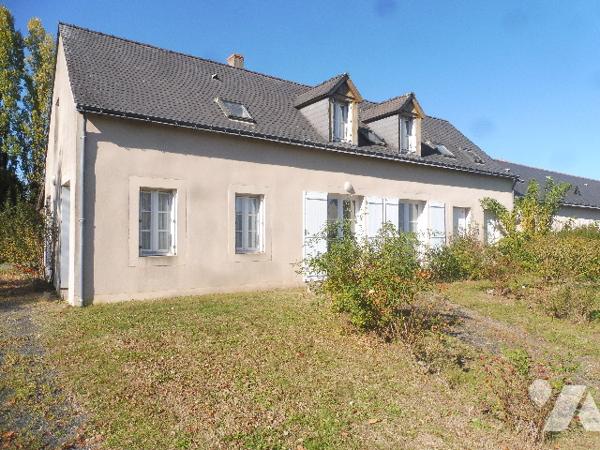 Bureau, restauration et maison, Saint Martin d'Arcé, 49150 Baugé-en-Anjou