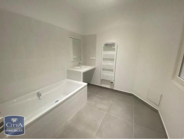 Location appartement Sète (34200) 4 pièces 145.6m²