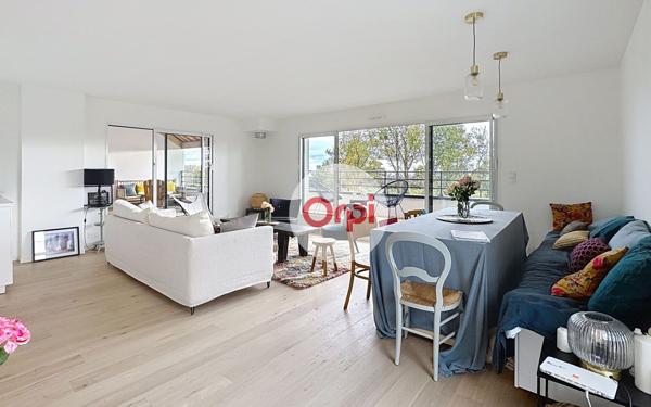 Maison à vendre    5 pièces •  Ambon