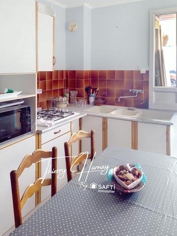 Maison proche du bourg en très bon état avec appartement indépendant et véranda au niveau 0.