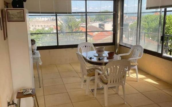 Appartement à vendre    3 pièces • 72 m2 Bourg-en-Bresse