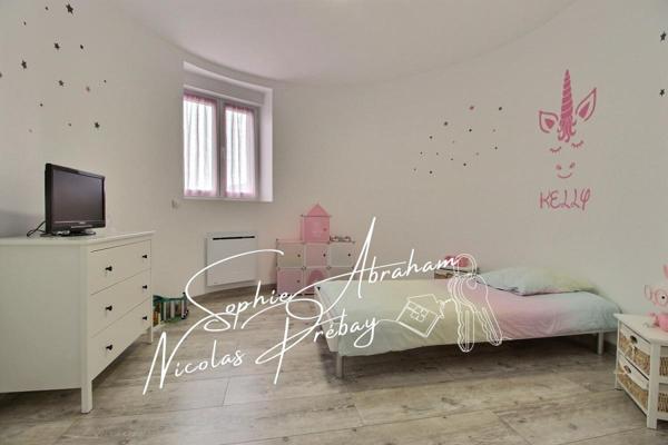 Maison de 6 pièces, 4 chambres, piscine, garage