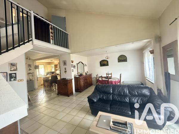 Maison à vendre 5 pièces 95 m² Savigny-le-Temple
