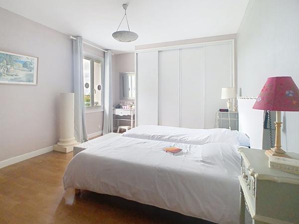 Maison à Vendre en exclusivité, 5 chambres, garage, jardin clos, située à Saint Jean D'hermine, 30 minutes de La Roche Sur Yon, Luçon et Fontenay Le Comte.