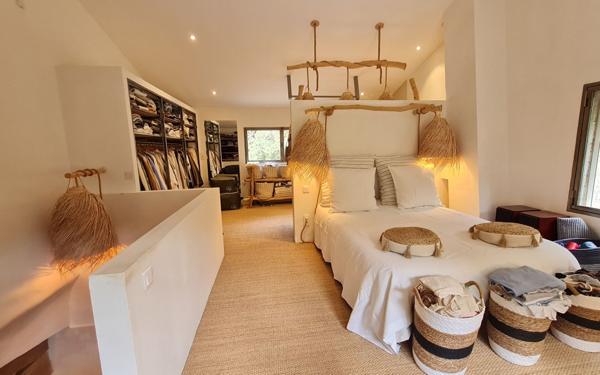 Maison à vendre    5 pièces • 115 m2 Villeneuve-lès-Avignon