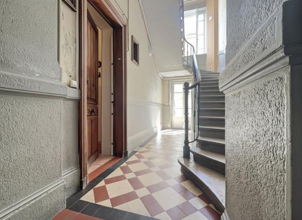 Appartement Lyon Studio T1bis de 36 m2 avec cour privative de 30m²