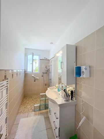 très belle villa de plein pied