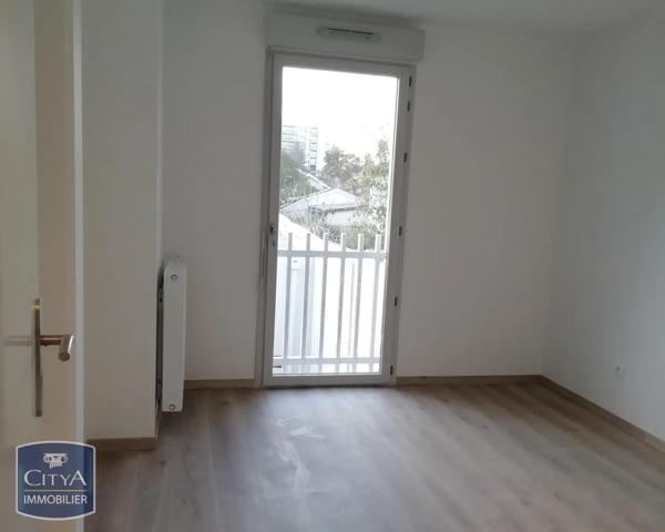 Appartement à louer 2 pièces 42.76m² Villenave-d'Ornon (33140)