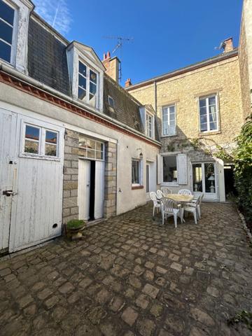 Maison de Ville Pithiviers 7 pièce(s) 200 m2