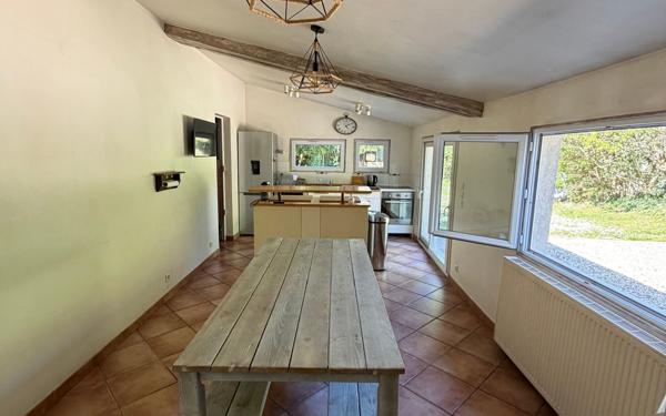 Maison à vendre    2 pièces • 185 m2 Chelles