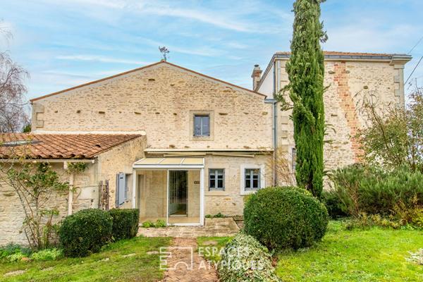 Grande maison bourgeoise au coeur de Marais poitevin