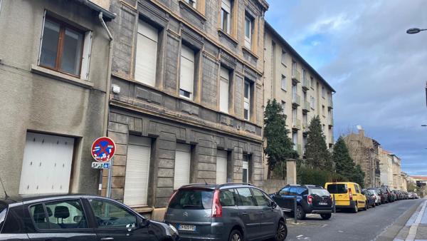 Immeuble à SAINT-ETIENNE, 42100 - 150m²