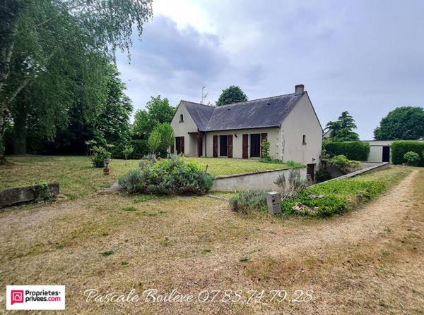 Maison sur sous-sol avec terrain arboré - Vernoil le Fourrier (49390)