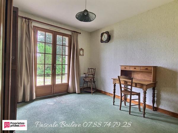 Maison sur sous-sol avec terrain arboré - Vernoil le Fourrier (49390)