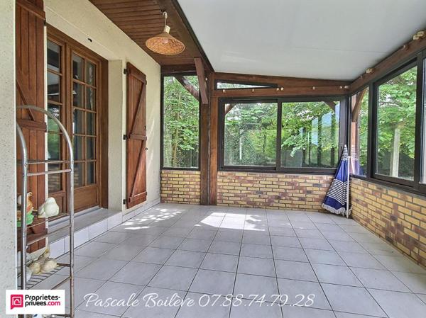 Maison sur sous-sol avec terrain arboré - Vernoil le Fourrier (49390)
