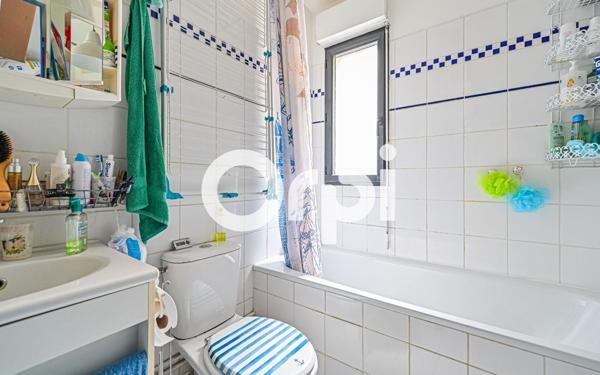 Appartement à vendre    2 pièces • 42,20 m2 Paris 20