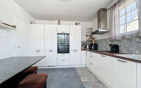 Maison à vendre    5 pièces •  Varennes-Jarcy