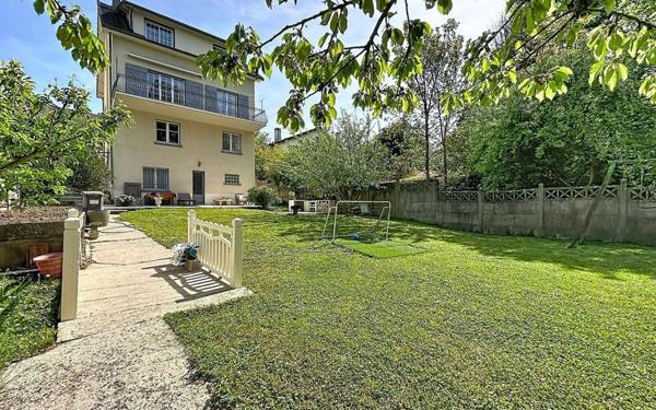 Maison à vendre    5 pièces •  Varennes-Jarcy