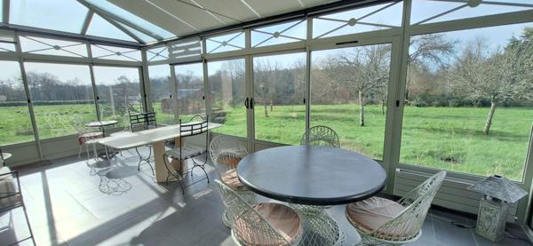 Belle demeure de charme de 240 m² sur un grand terrain de 1800 m², le bourg de Fouesnant à pied !