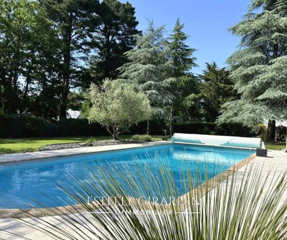 Propriété familiale avec piscine au coeur du Housseau - Carquefou