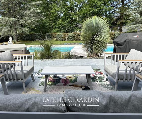 Propriété familiale avec piscine au coeur du Housseau - Carquefou