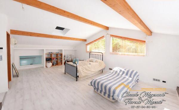 Magnifique propriété 382 m2 BESSIERES