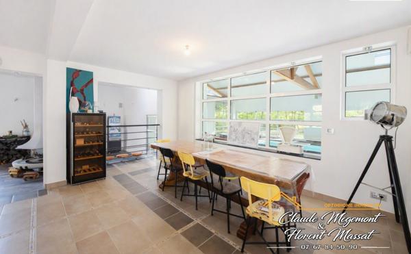 Magnifique propriété 382 m2 BESSIERES