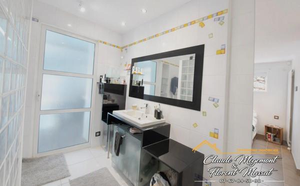 Magnifique propriété 382 m2 BESSIERES