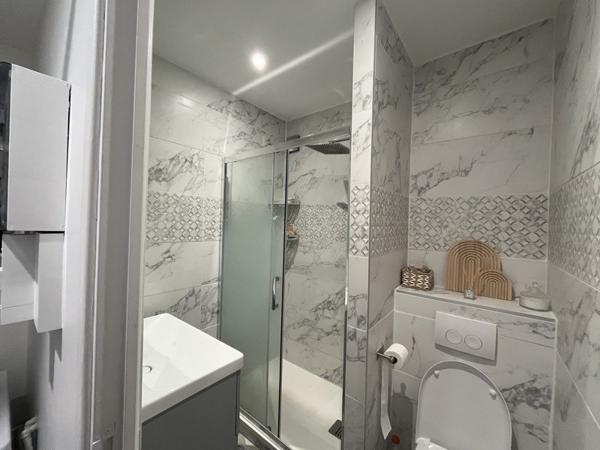 Appartement à vendre |  Saint-Priest |  2 pièces | 40 m²