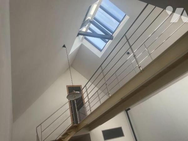 A VENDRE - A BAILLEUL dans le NORD (59) - Loft contemporain avec terrain constructible (Zone U)...