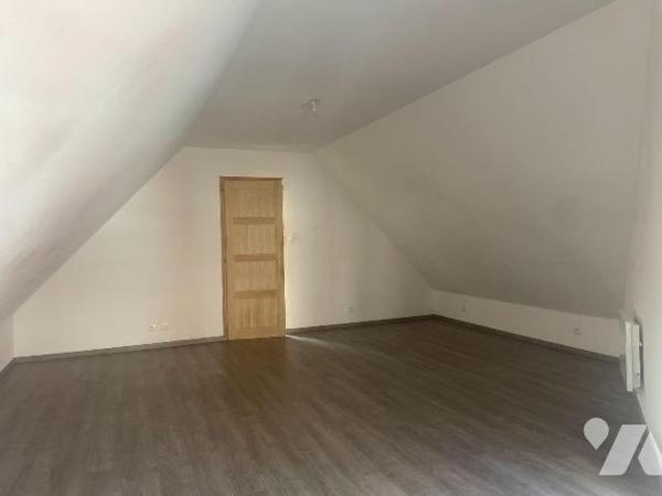 A VENDRE - A BAILLEUL dans le NORD (59) - Loft contemporain avec terrain constructible (Zone U)...