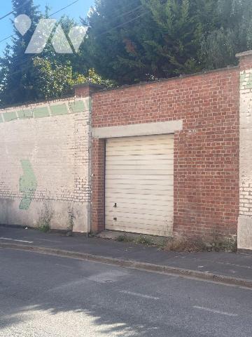 A VENDRE - A BAILLEUL dans le NORD (59) - Loft contemporain avec terrain constructible (Zone U)...