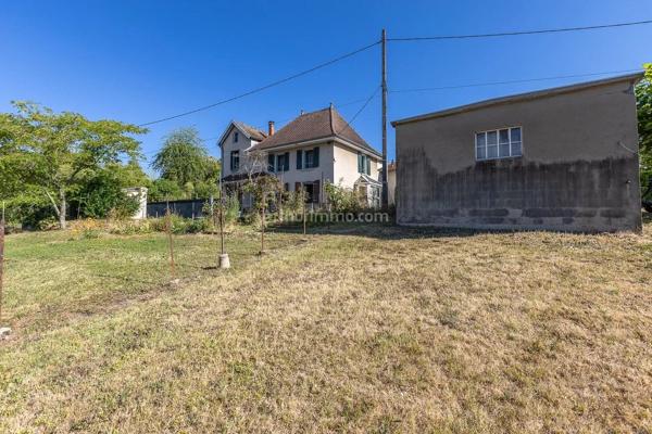 Vente                                                      Maison
                        
                     7 pièces                      80 m2                     à Les Avenières Veyrins-Thuellin