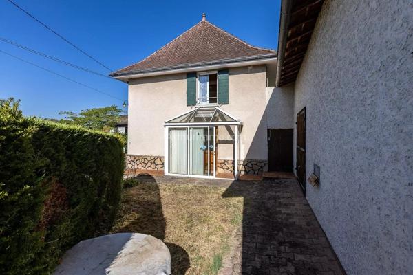 Vente                                                      Maison
                        
                     7 pièces                      80 m2                     à Les Avenières Veyrins-Thuellin