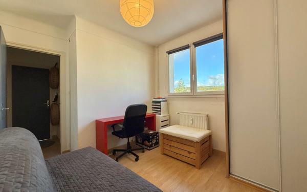 Appartement à vendre    5 pièces • 81,90 m2 Chenôve