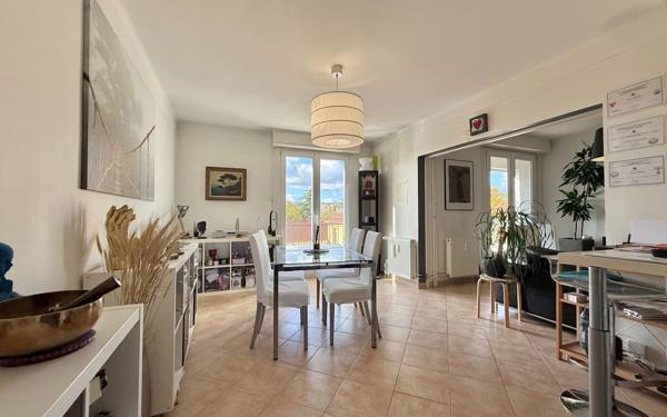 Appartement à vendre    5 pièces • 81,90 m2 Chenôve