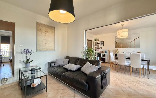 Appartement à vendre    5 pièces • 81,90 m2 Chenôve