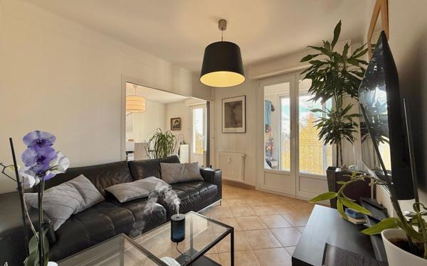 Appartement à vendre    5 pièces • 81,90 m2 Chenôve