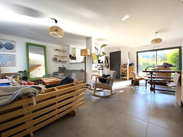 Maison à vendre à Séné secteur Port Anna 3 chambres dont 1 au rdc