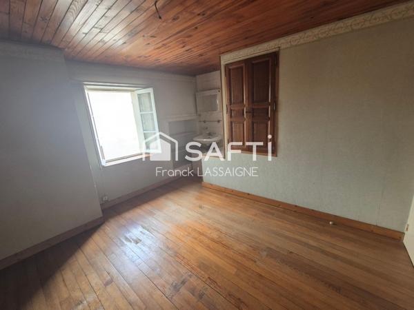 Maison de ville avec garage..