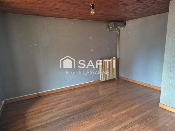 Maison de ville avec garage..