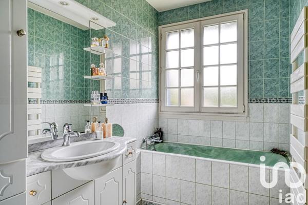 Maison 6 pièces de 125 m² à Baillet-en-France (95560)