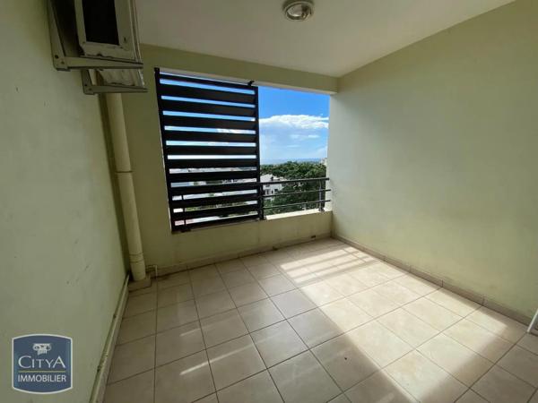 Appartement à louer 1 pièce 30.38m² Saint-Denis (97490)
