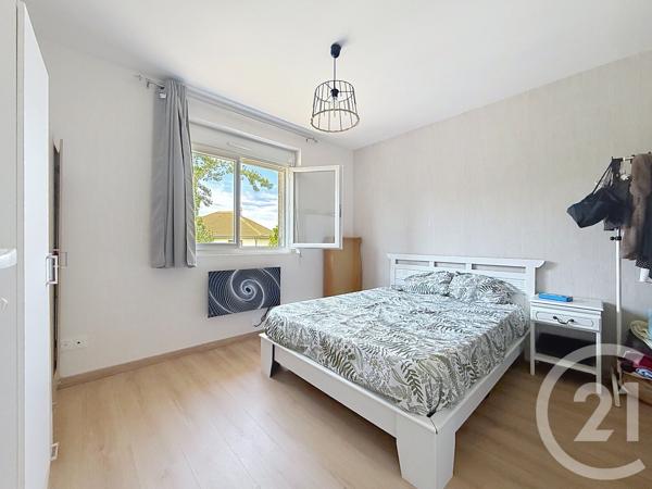 Maison à vendre  3 pièces - 86,80 m 2   GUERET  - 23