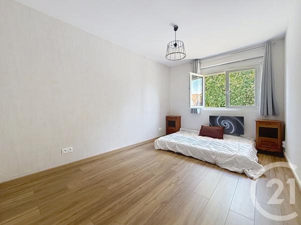 Maison à vendre  3 pièces - 86,80 m 2   GUERET  - 23
