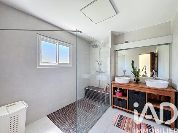 Maison à vendre 4 pièces 160 m² Le Tampon